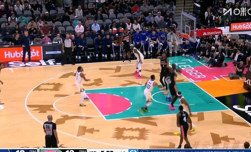 开云官方网站：文班亚马三双难救主！库里46分对飙 勇士终结马刺三连胜