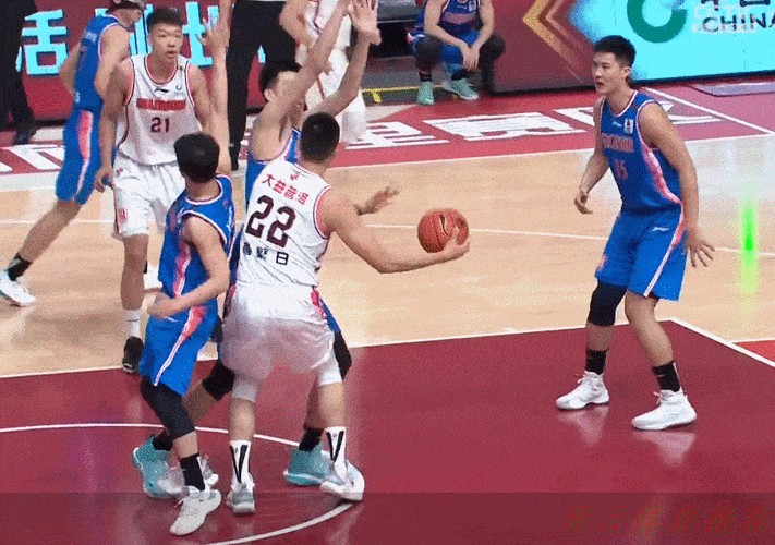 开云体育动态：河北男队夺得小组第一