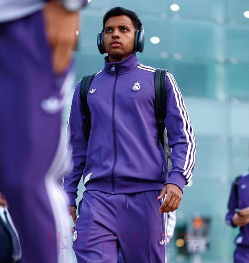 英媒:皇马曾考虑用罗德里戈+卡马文加报价罗德里 英媒:皇马曾考虑用罗德里戈+卡马文加报价罗德里